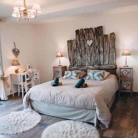 Au Charme D'Antan Bed & Breakfast Féron Eksteriør bilde
