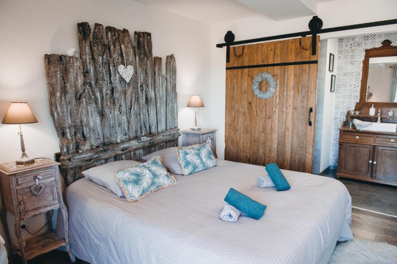 Au Charme D'Antan Bed & Breakfast Féron Eksteriør bilde