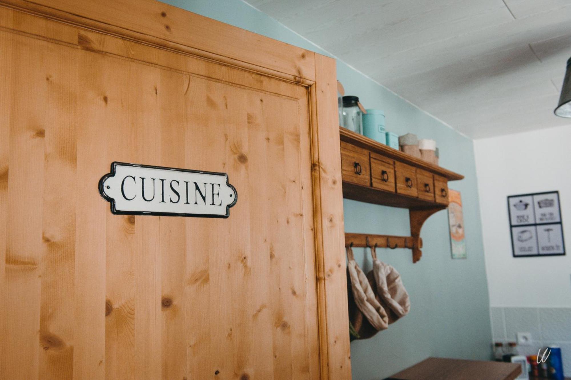 Au Charme D'Antan Bed & Breakfast Féron Eksteriør bilde